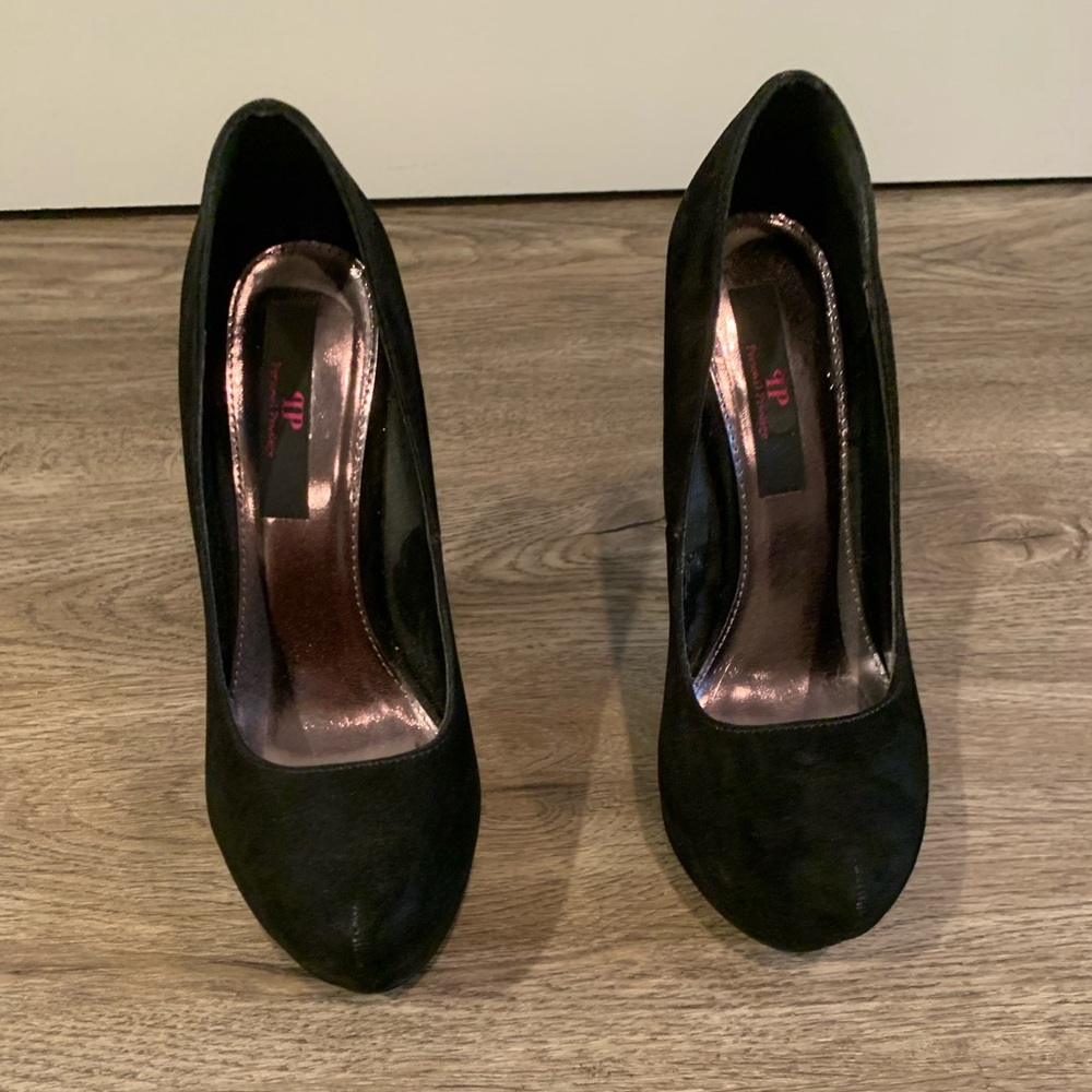 Black sueded platform heels